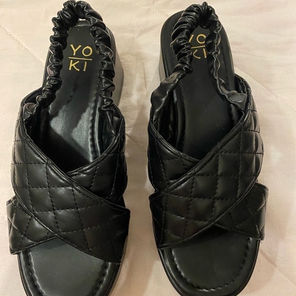 YOKI Brielle Black Quilt Platform Sandals size 10 style Bumble (EF) - Picture 11 of 11